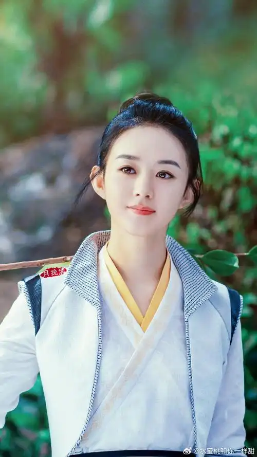 周翡红衣好英气##山花如翡##赵丽颖新剧照##赵丽颖有翡剧照##赵丽颖