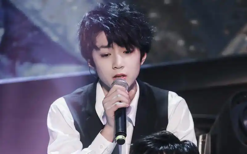 刘耀文台风少年团v5北京演唱会像我一样focus