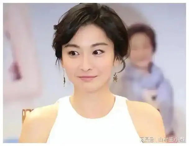 她们卸妆跟没卸一样|李小冉|王丽坤|关之琳|高圆圆|亿身家_网易订阅