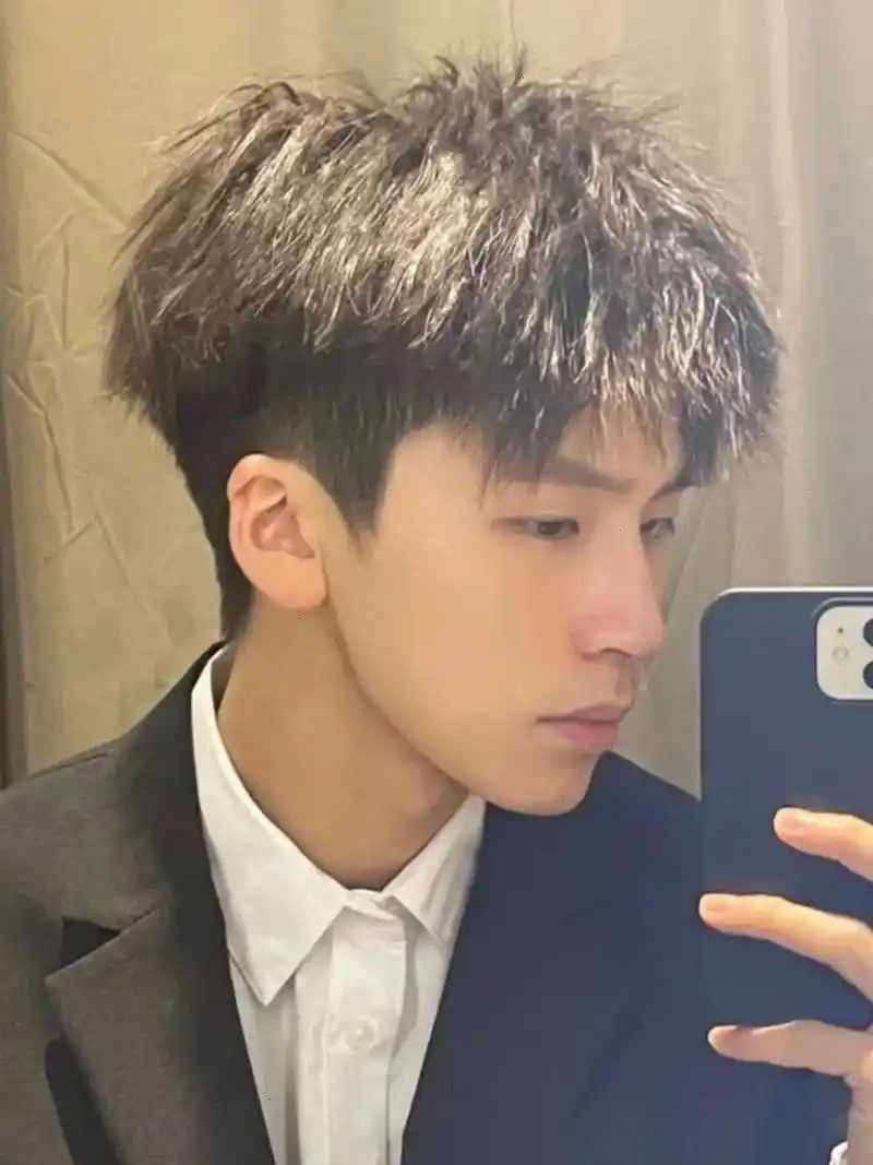 烫完增高5cm的发型 北京烫发 北京染发 男士发型 男士烫发 男士染发