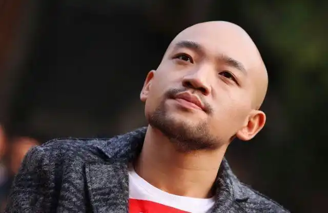 李代沫近况曝光,从百万出场费到直播3句不离刷礼物,他经历了啥