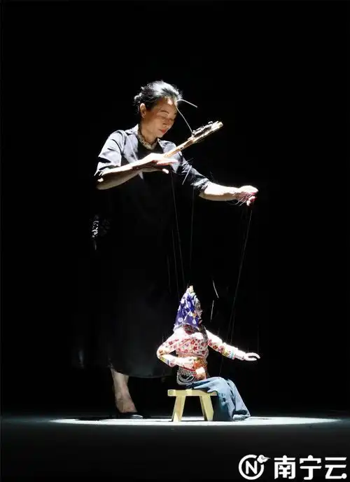 泉州提线木偶戏海的女儿亮相南宁尽展传统艺术魅力