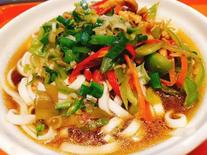 尖椒肉丝面 制作人:王雪