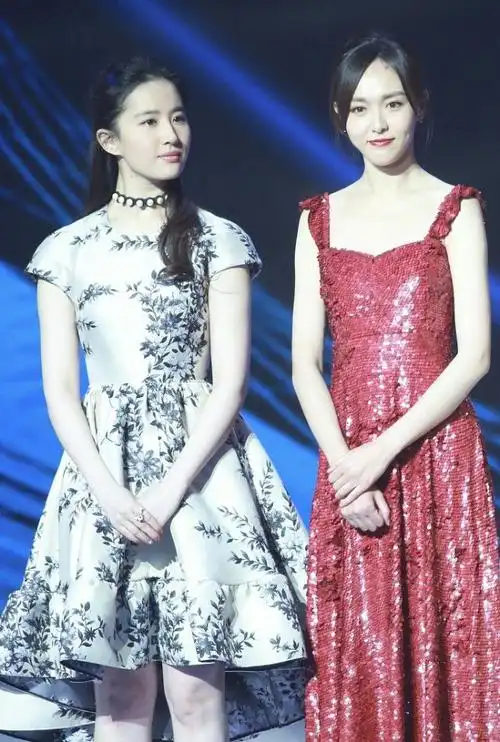 唐嫣的长裙造型_短裙_刘亦菲_女性