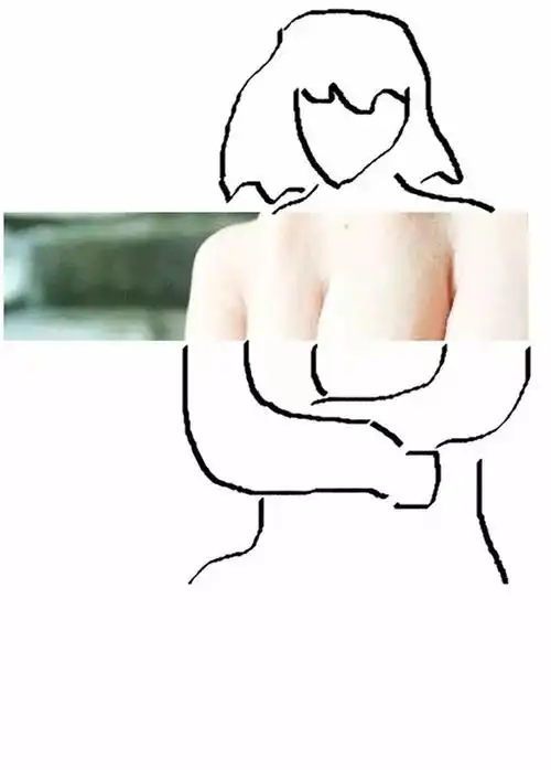 最近岛国论坛上流行起了一个古怪的游戏,让大家拍下自己的拳头照片,还