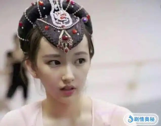 没想到程潇小时候才是气质美貌并存,大家觉得哪位小花旦童年时期颜值