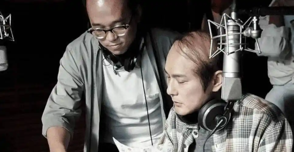 张信哲很多人为周杰伦尖叫过,他的冷面帅照多少人暗暗藏在心底.