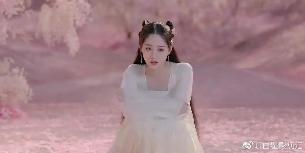 遇龙开播槽点多祝绪丹与人设违和感强王鹤棣造型粗糙