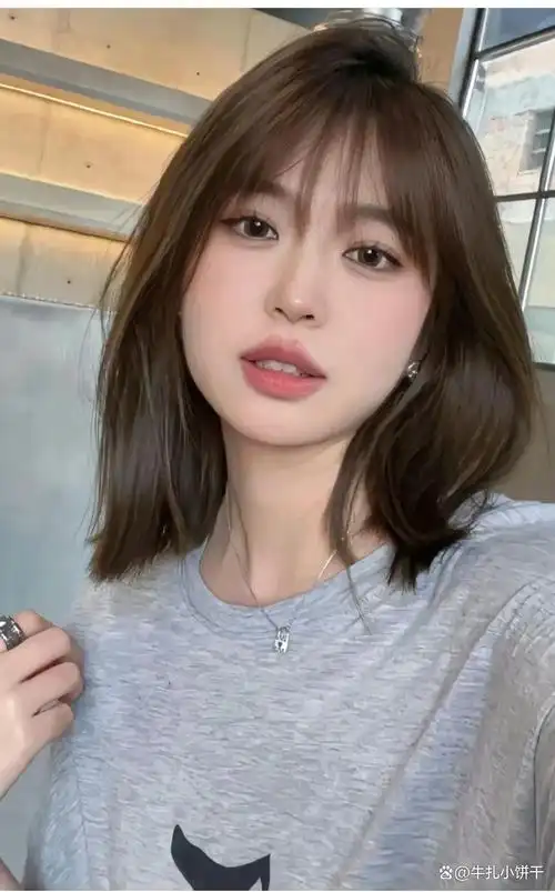 "锁骨发"才是今年最流行发型!40岁的你不剪一次不知道多显气质