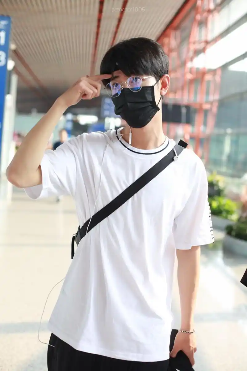 发带战[比心][大笑]#肖战