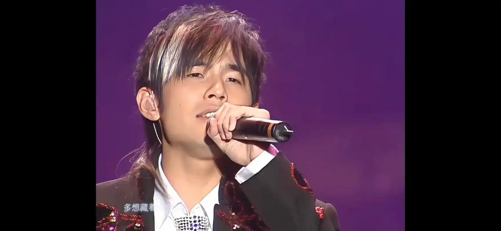 周杰伦jaychou 04年无与比伦演唱会的白毛伦历史最强 - 抖音