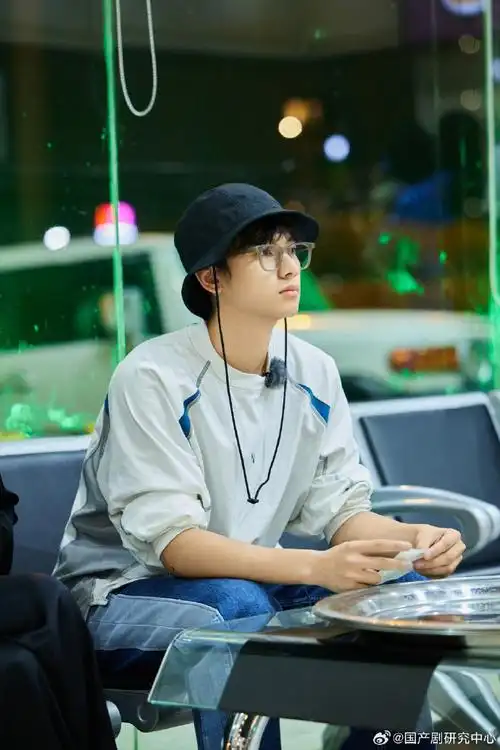 只有胡先煦是童年照