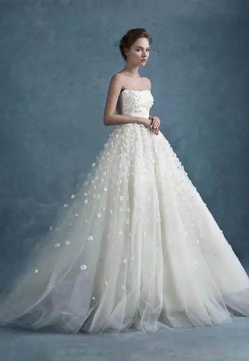 12星座专属婚纱 昆明新娘快来看看哪款适合你(上)