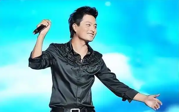 草根歌手云飞,多年前抛弃家庭,现如今得到了应有的报应!