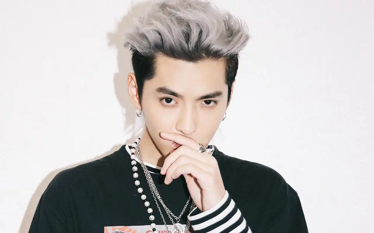 吴亦凡帅气写真高清图片桌面壁纸