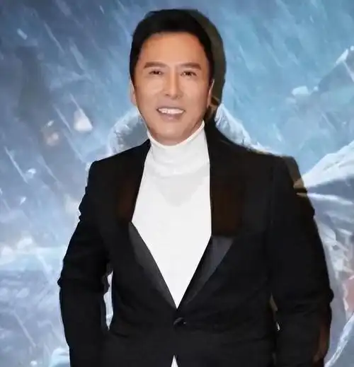 回顾:甄子丹李连杰现在高下立判,都是武打巨星,差距咋就这么大呢?