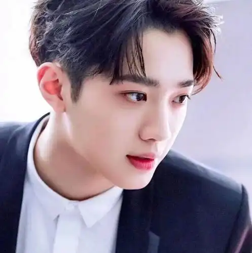 微信头像赖冠霖