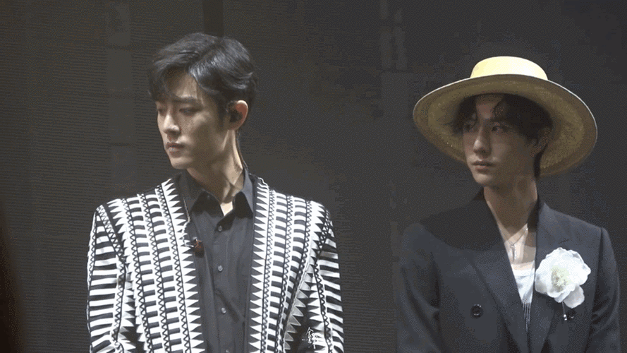 王一博肖战博君一肖图片出处见水印 来自微博侵删!