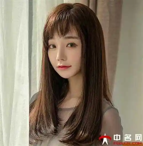 气质直发发型中长发