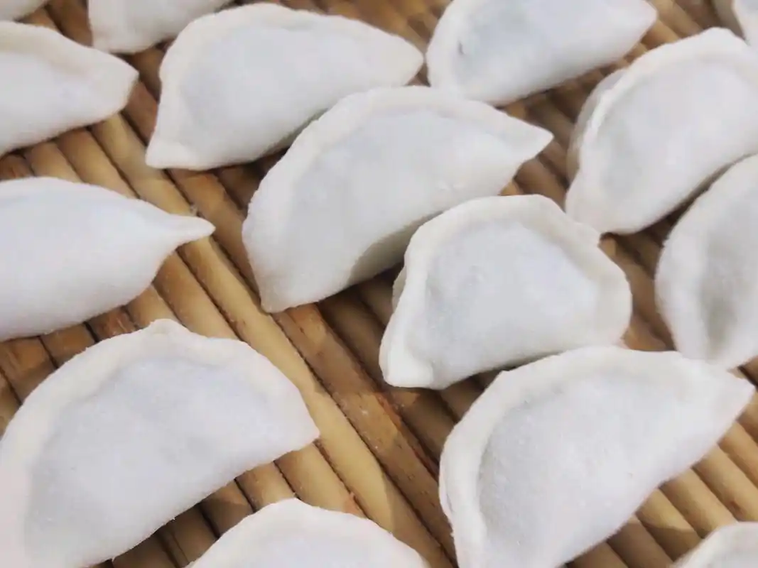 好吃的酸菜馅儿大水饺,东北人的最爱,想吃不会做的,我教你