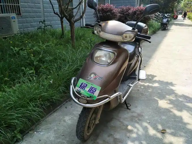 卖自用60v绿源电动车