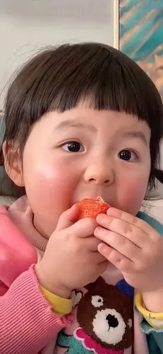 有没有可爱小女孩的壁纸