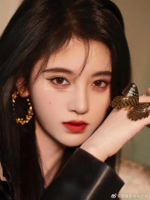 复古港风倒三角眼妆消肿大眼小鞠这个港风妆真的太有氛围感了