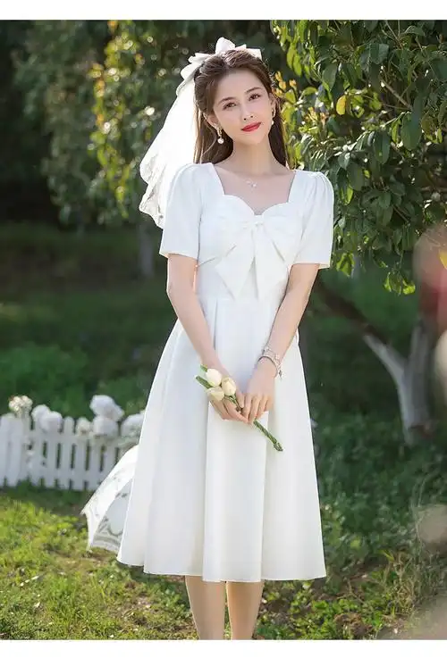白裙平时可穿登记日常法式缎面个子轻婚纱订婚礼服连衣裙夏白色c5xxl