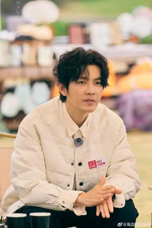 钟汉良电视剧亦舞之城##松弛感配色9图唤醒周末