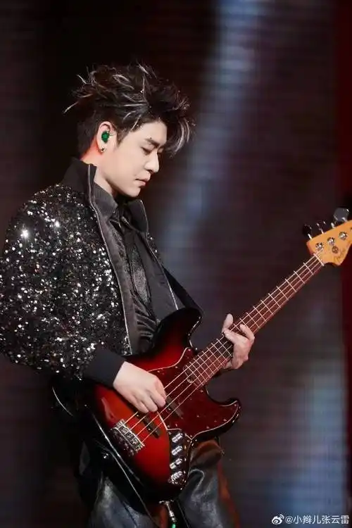 超话蔡徐坤超话林彦俊超话张云雷超话刘雨昕超话苏新皓超话戴萌超话