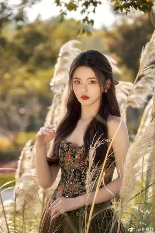 杨超越美拉德穿搭##杨超越好像森林小公主