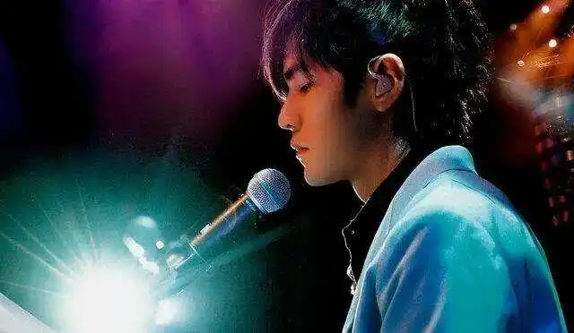 周杰伦无与伦比,为杰沉沦这么大岁数了还得跟年轻人拼数据