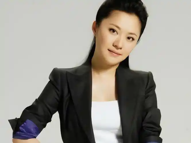 对于很多人来说,常听常见的是董卿,龙洋等主持综艺节目居多的"娱乐