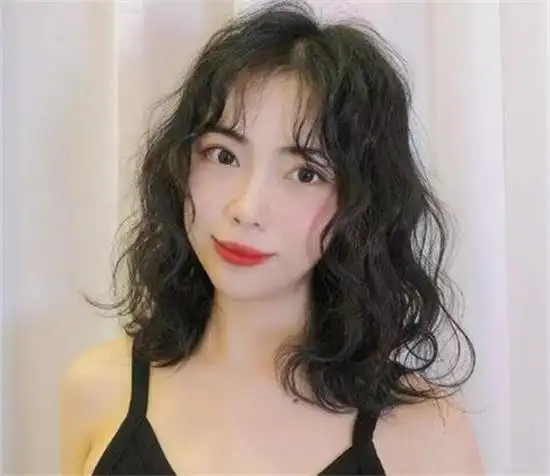 2021最新空气烫发型 短发的空气烫也是很好看的