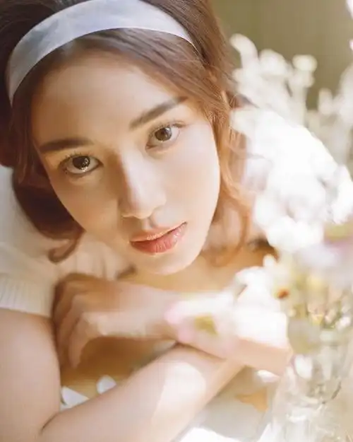 第一眼美女图片-第一眼就吸引人的图片-美女的腚眼(33p)