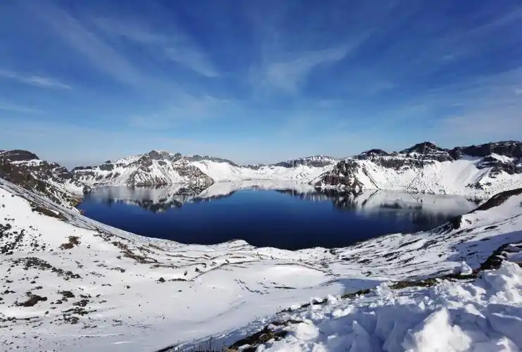 十月份的长白山天池
