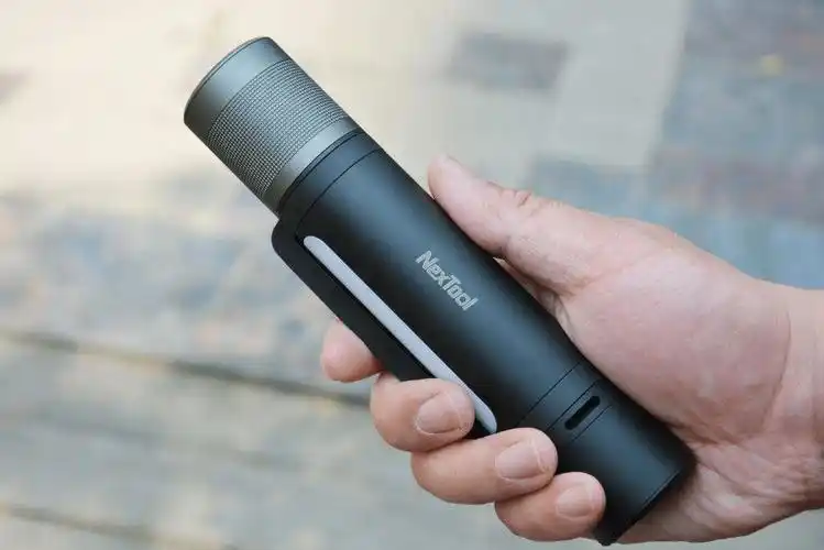 原创一款手电筒到底能有多强大纳拓十二合一全能音乐手电筒测评