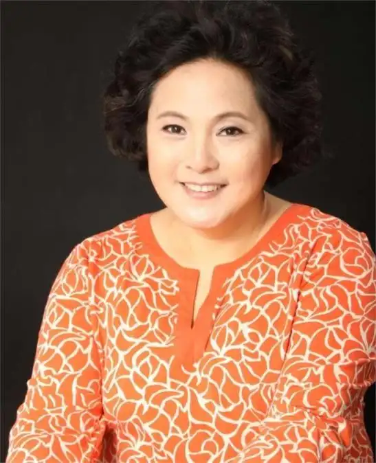 《庐山恋》主演:张瑜为事业放弃爱情,郭凯敏事业成功却婚姻破裂