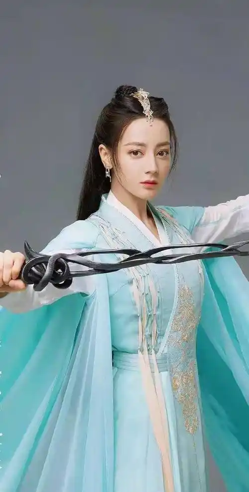 迪丽热巴古装造型,一颦一笑都在向我们散发可爱_角色_白凤九_李长歌