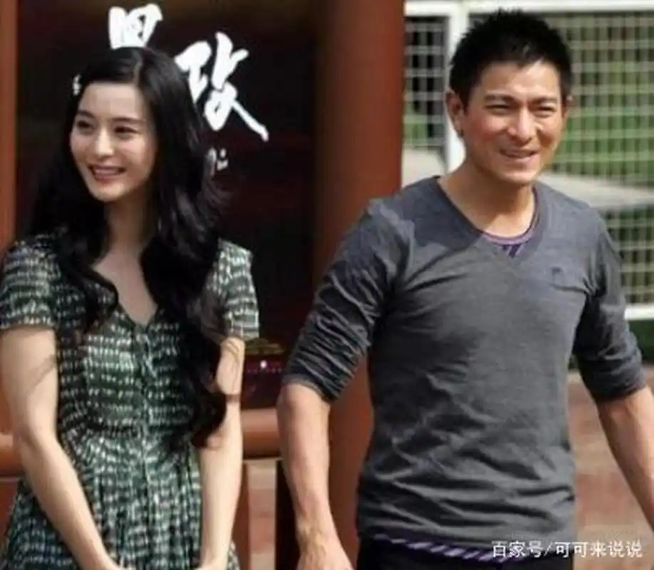 2005年,范冰冰接拍《墨攻》,和男一号刘德华对戏,人们都觉得她应该