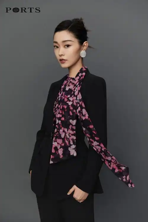 宋轶时尚酷黑写真图片24