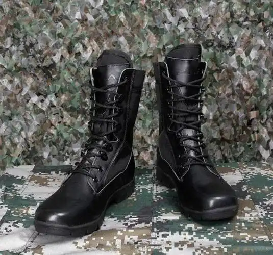 看看我军最新款的17式军靴