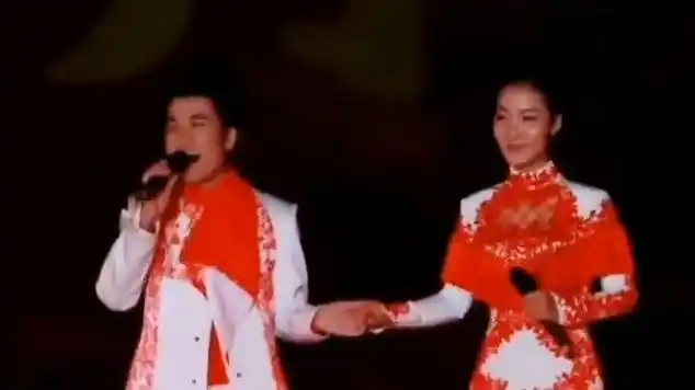 陕北民歌《牡丹花和放牛娃》,民歌高手柳强强:王小妮演唱.