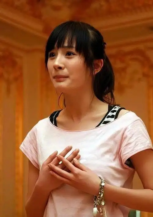 杨幂定妆训练老照片,好古早啊!