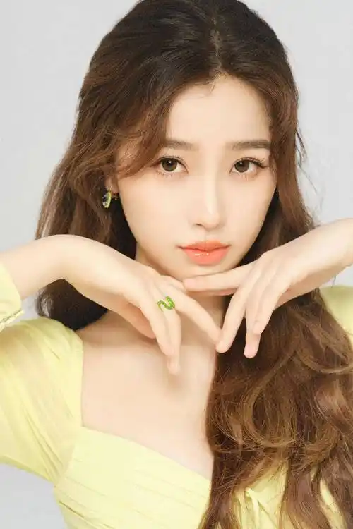 "富家千金""沪上小公主"- 虞书欣_月光_客官_变奏曲