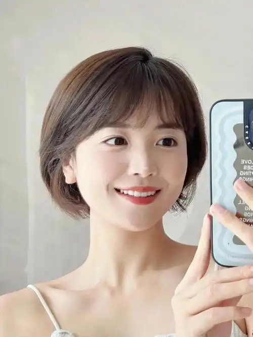 知性时尚真耐看——露耳波波头,短发新风尚