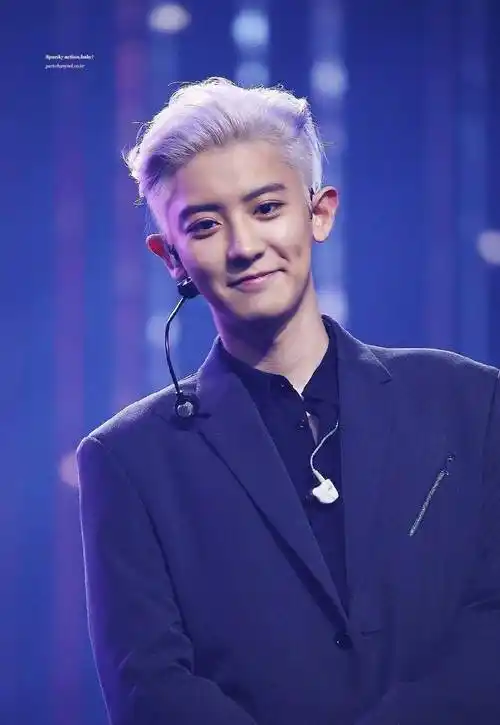 金莎盛况好甜,sm回应朴灿烈生活传闻,张一山新恋情疑似曝光_美女_对象