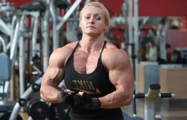 世界十大热门女性健美运动员 比男人还强壮的女性