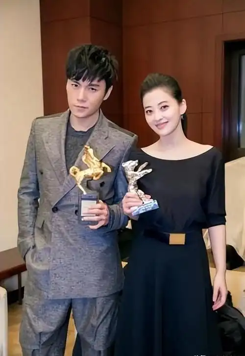 演员梅婷:离婚后很幸运,二婚嫁摄影师,我是两个孩子的幸福妈妈