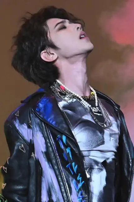 令人窒息的～ 喉结#蔡徐坤